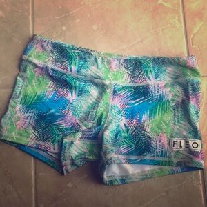Fleo palm shorts